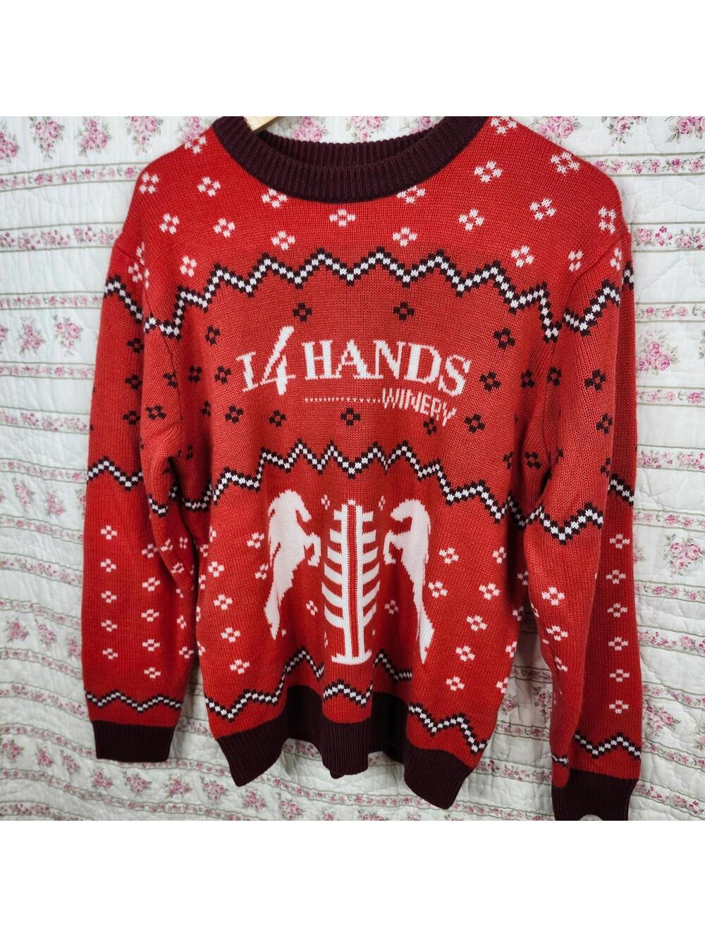14 Hands Winery Red Crew Neck Sweater Large